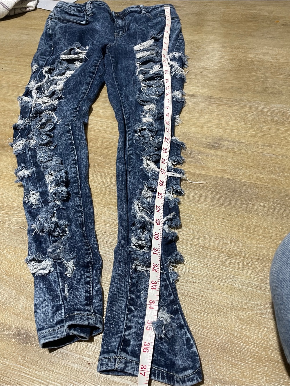 Rue21 Dark Blue Distressed Skinny Jeans with Side Rips 98% cotton size 10 - Picture 6 of 7